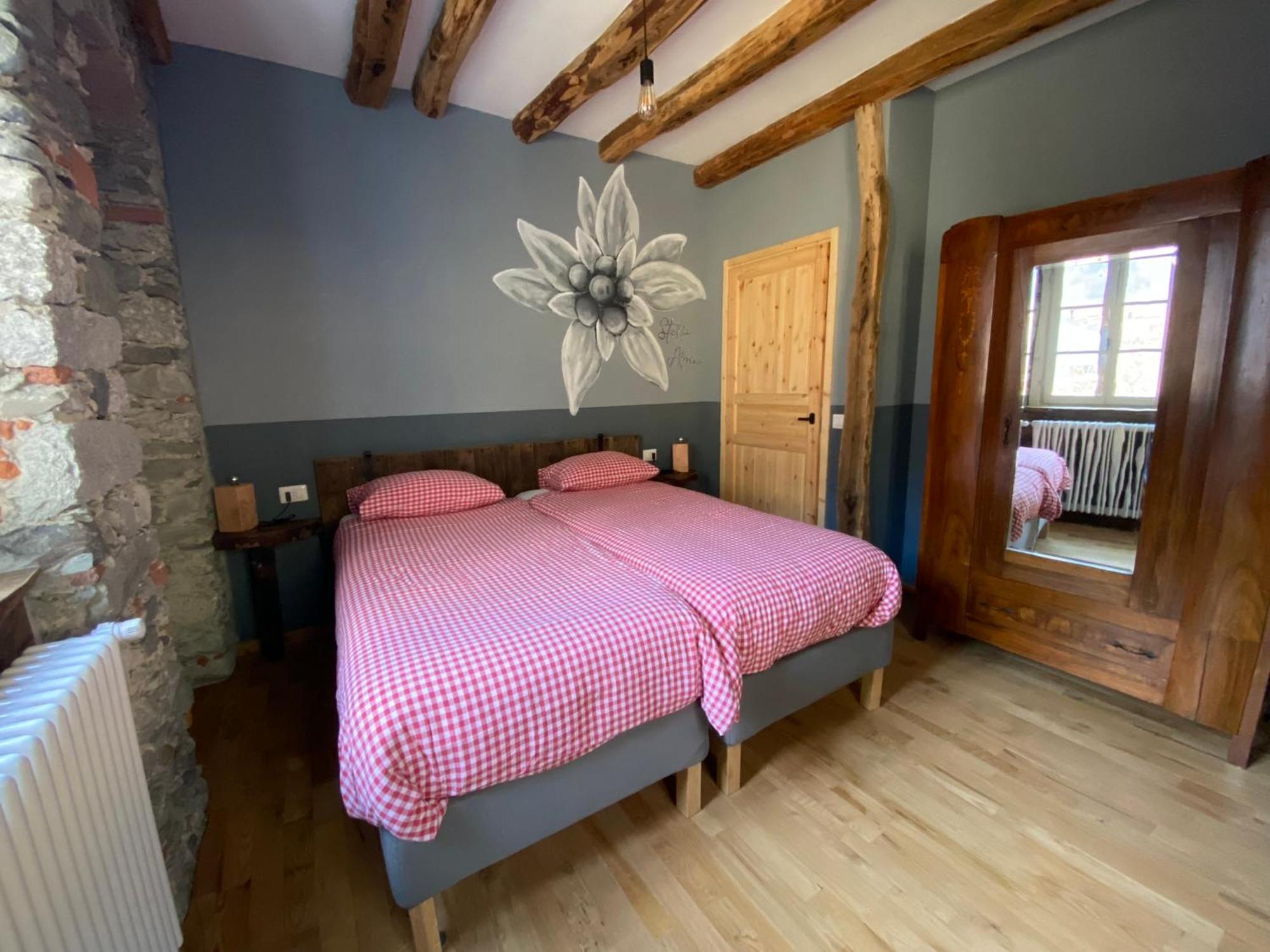 Mountain Cabin Valsesia Appartement Stella Варало Екстериор снимка